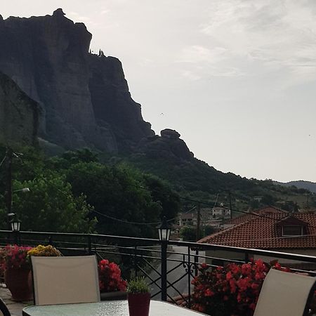Under The Rocks Meteora Panoramic View Villa Kalambaka Exterior photo