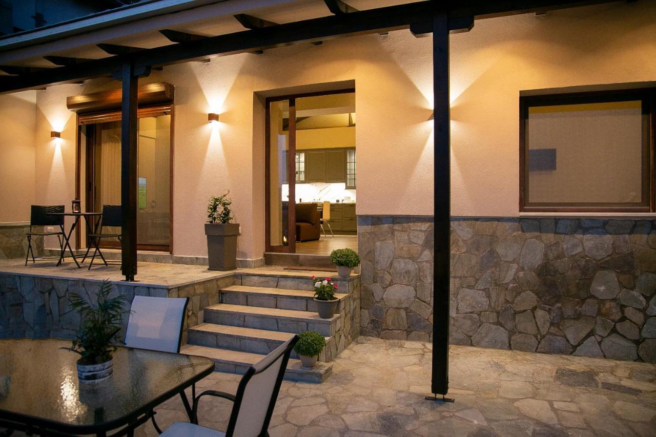 Under The Rocks Meteora Panoramic View Villa Kalambaka Exterior photo